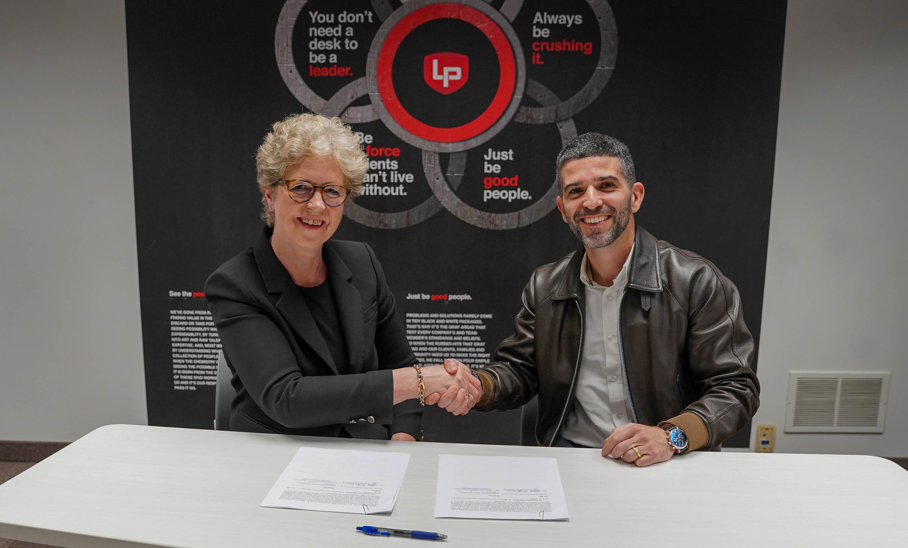 Hilde Merete Aasheim, Hydro President & CEO and Jonathan Padnos, President & CEO of PADNOS.